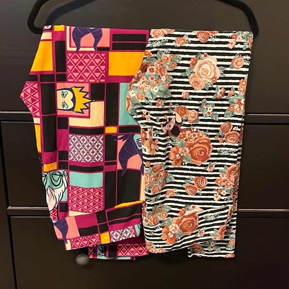 LuLaRoe Disney Villains leggings size Tall & Curvy Ursula Queen of Hearts